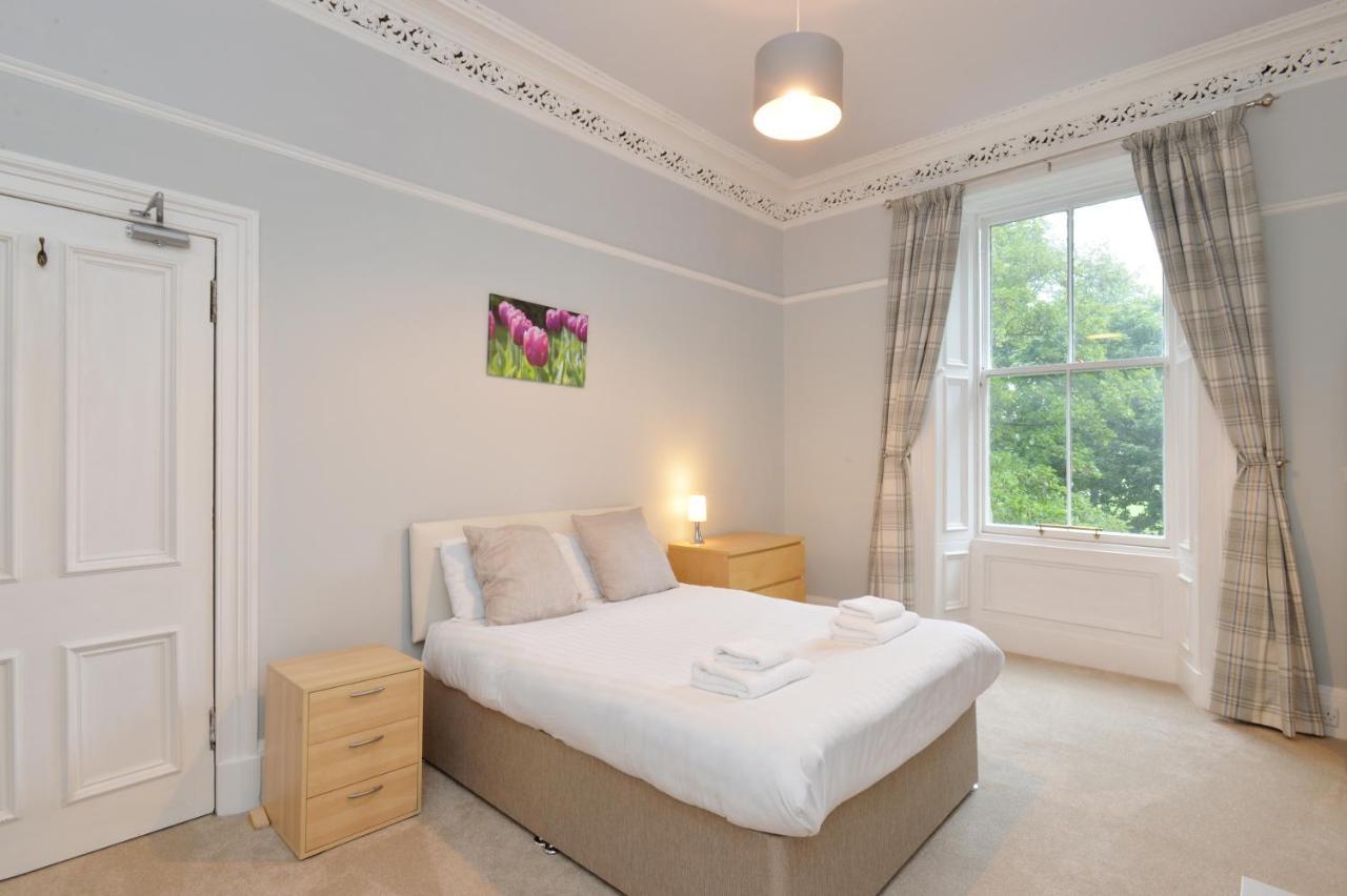 Home By The Meadows, Close To City Centre Edimburgo Esterno foto