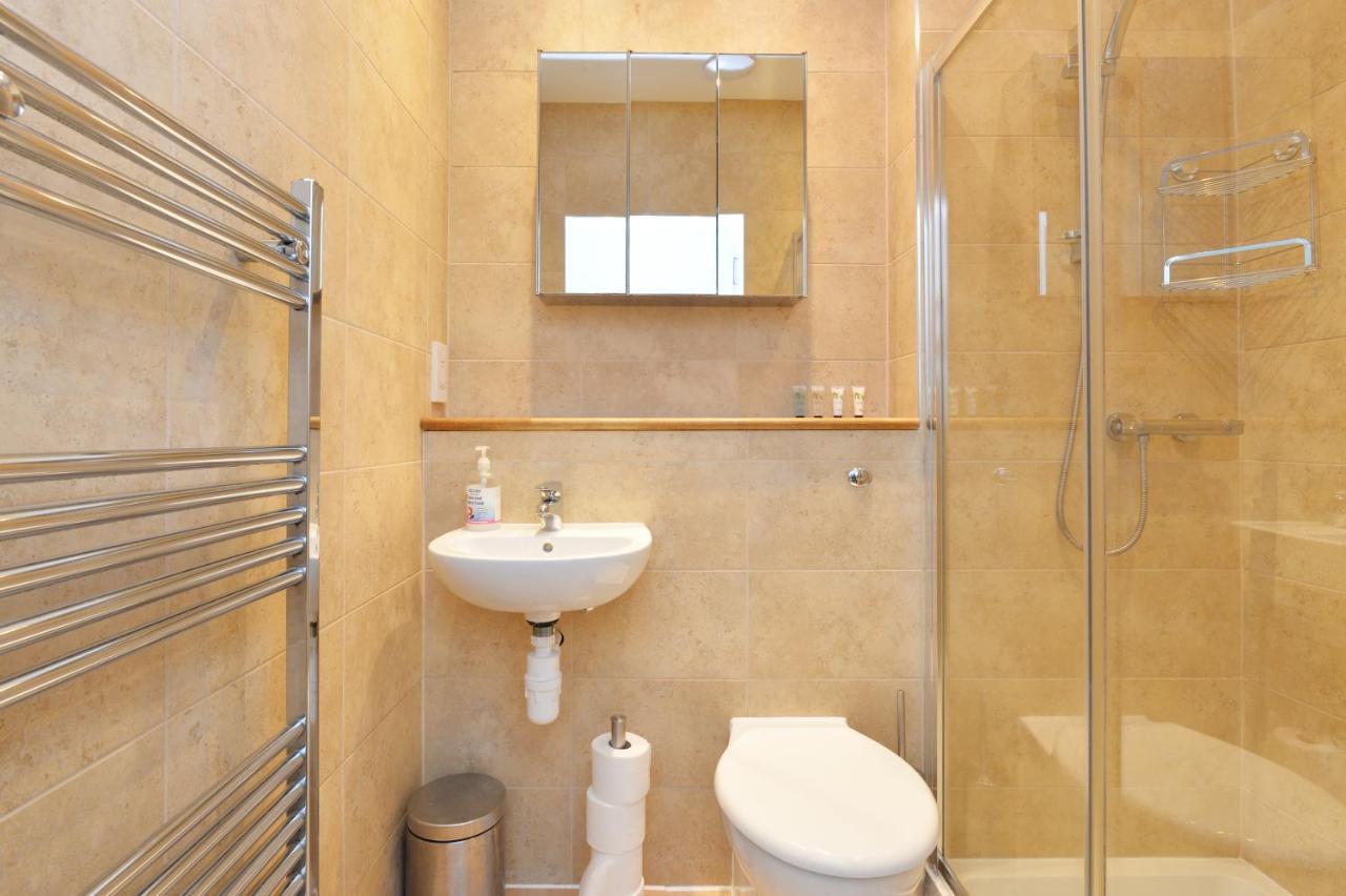 Home By The Meadows, Close To City Centre Edimburgo Esterno foto