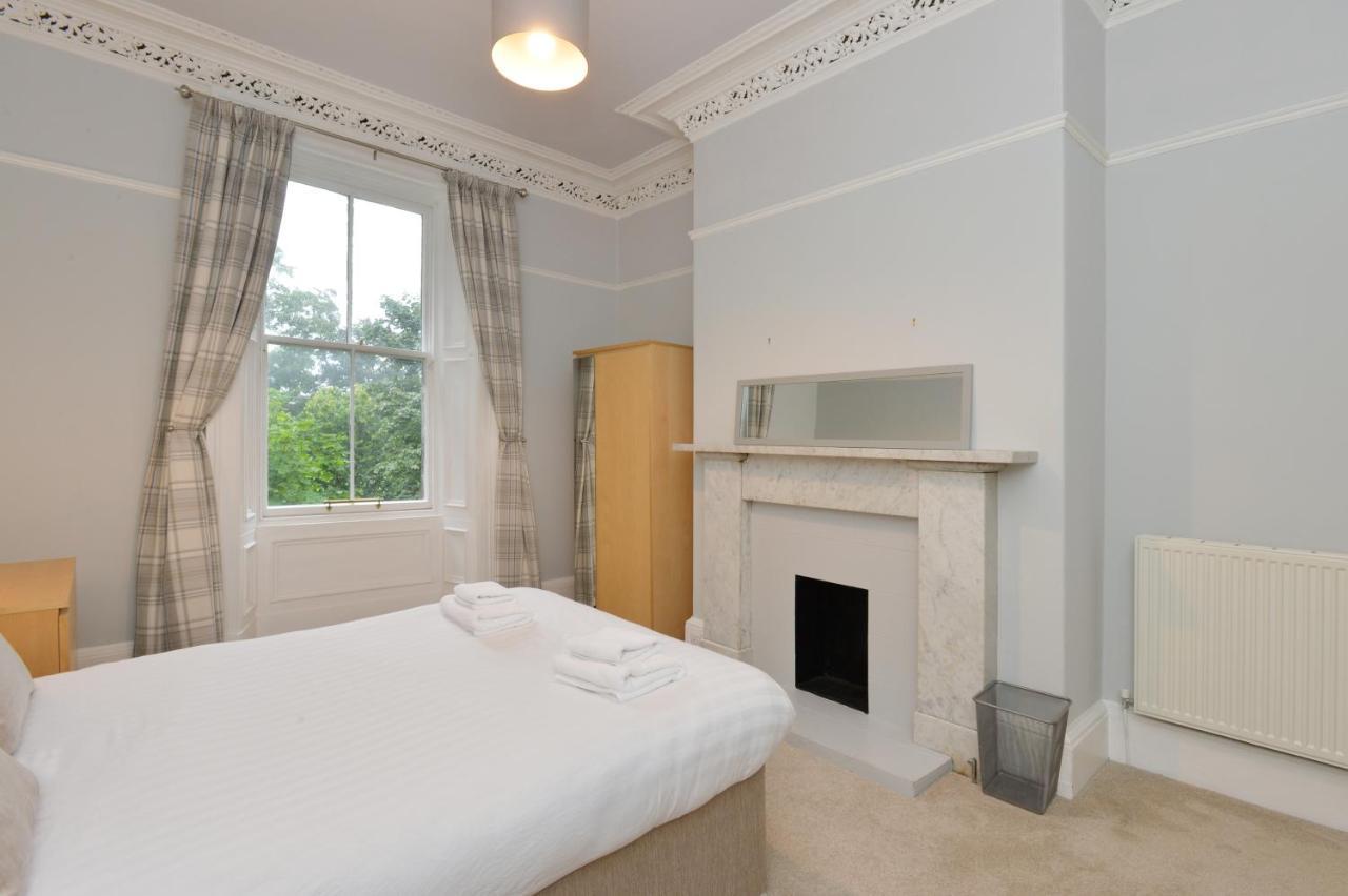 Home By The Meadows, Close To City Centre Edimburgo Esterno foto